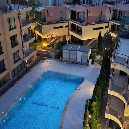 アパート таунхаус с шикарной террасой