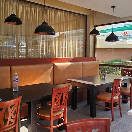 таунхаус с шикарной террасой アパート *