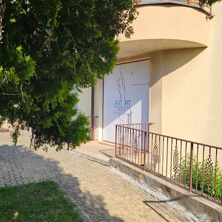 таунхаус с шикарной террасой Apartment