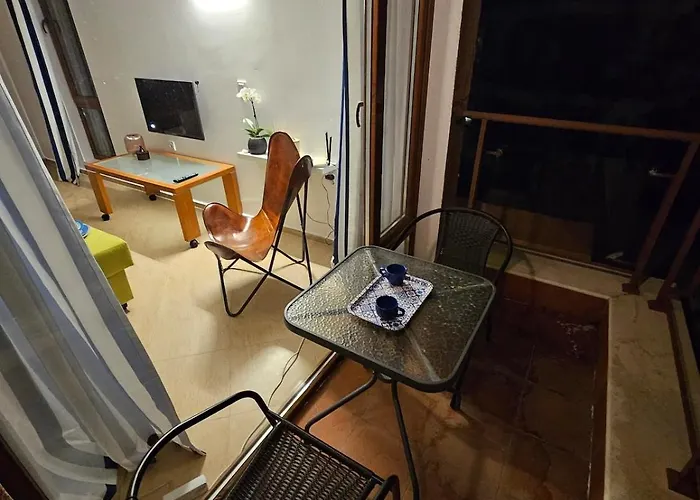 таунхаус с шикарной террасой סבטי ולאס